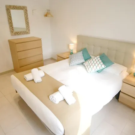 Apartamento Manent Primero شقة *